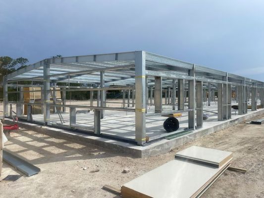 উচ্চ ক্ষয় প্রতিরোধের গরম ডুব galvanized ইস্পাত কাঠামো কর্মশালা গুদাম